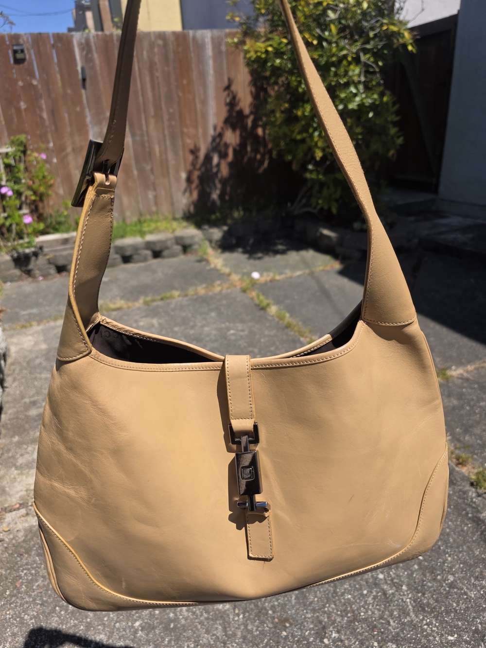 ​Authentic Vintage Gucci Jackie Piston Lock Hobo Bag - Beige/Tan Leather